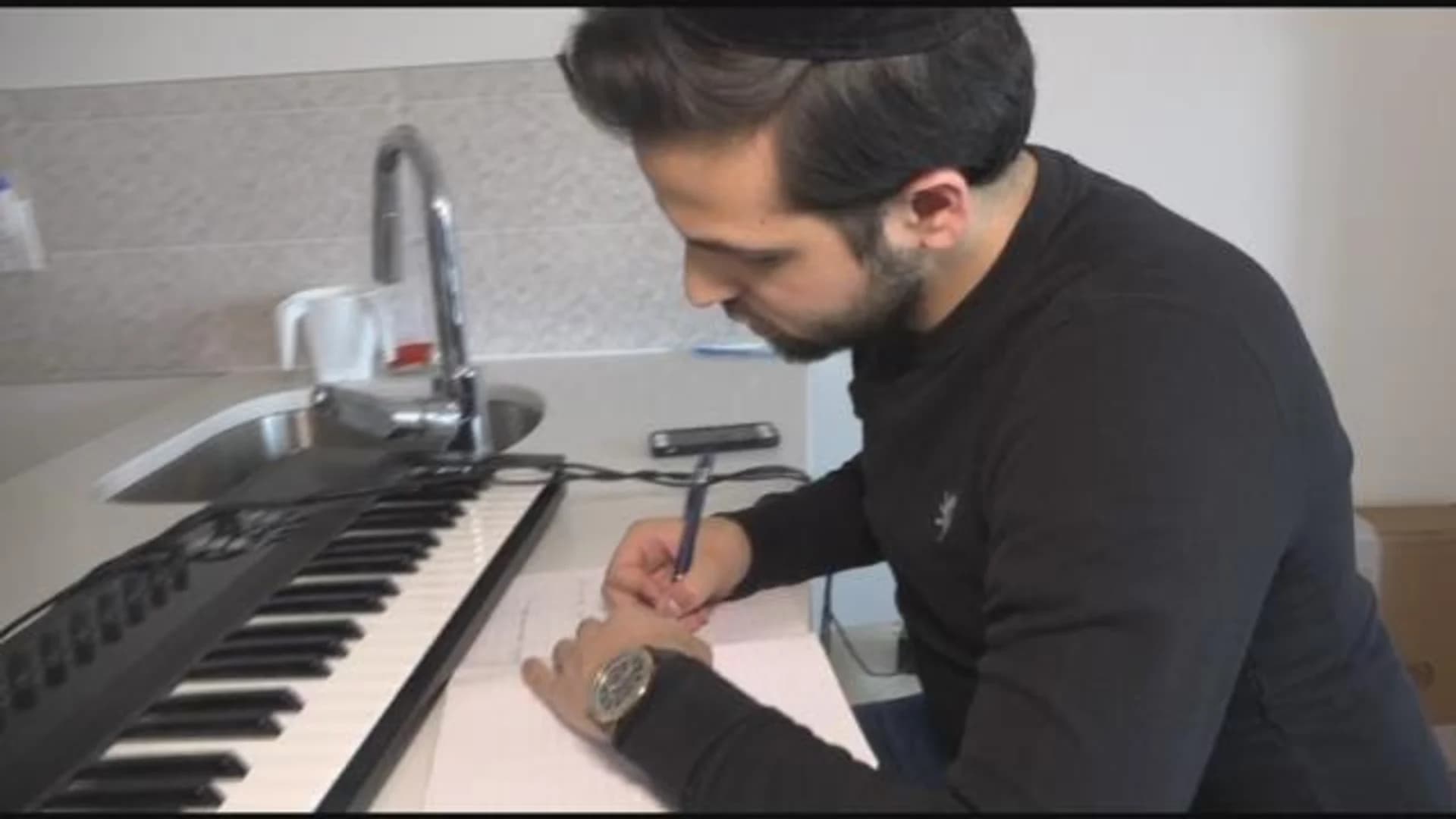 Crown Heights-based Hasidic singer releases song against anti-Semitism