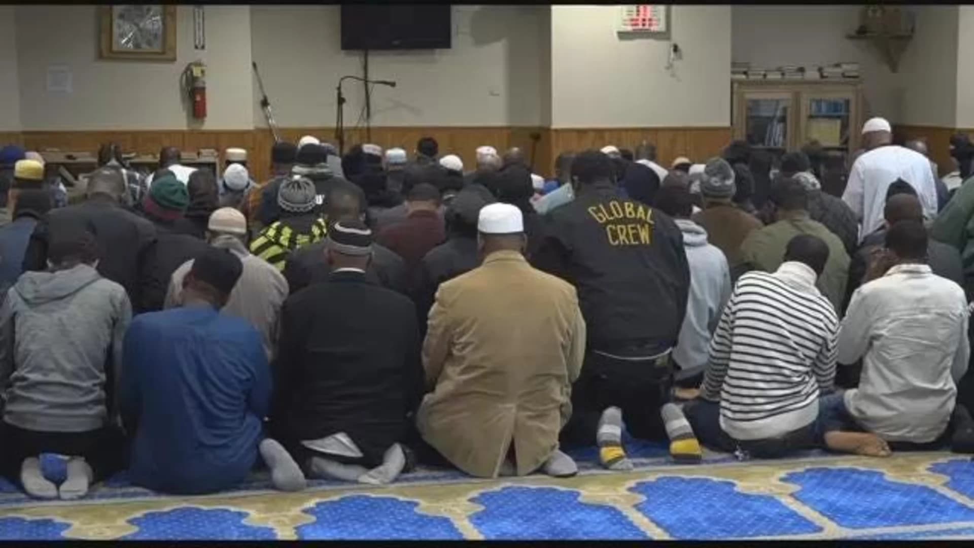 NYPD beefs up security at mosques; worshipping Muslims unfazed by attacks