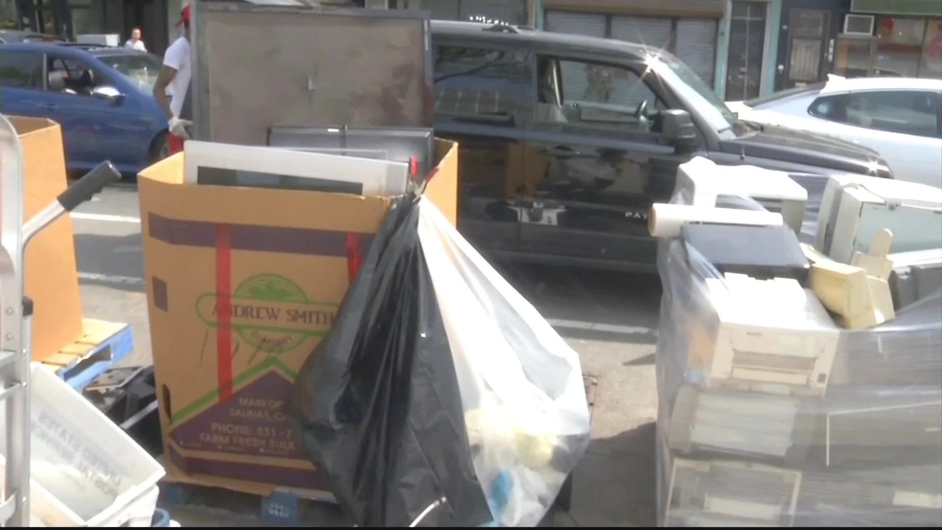 Group collects electronic waste to recycle
