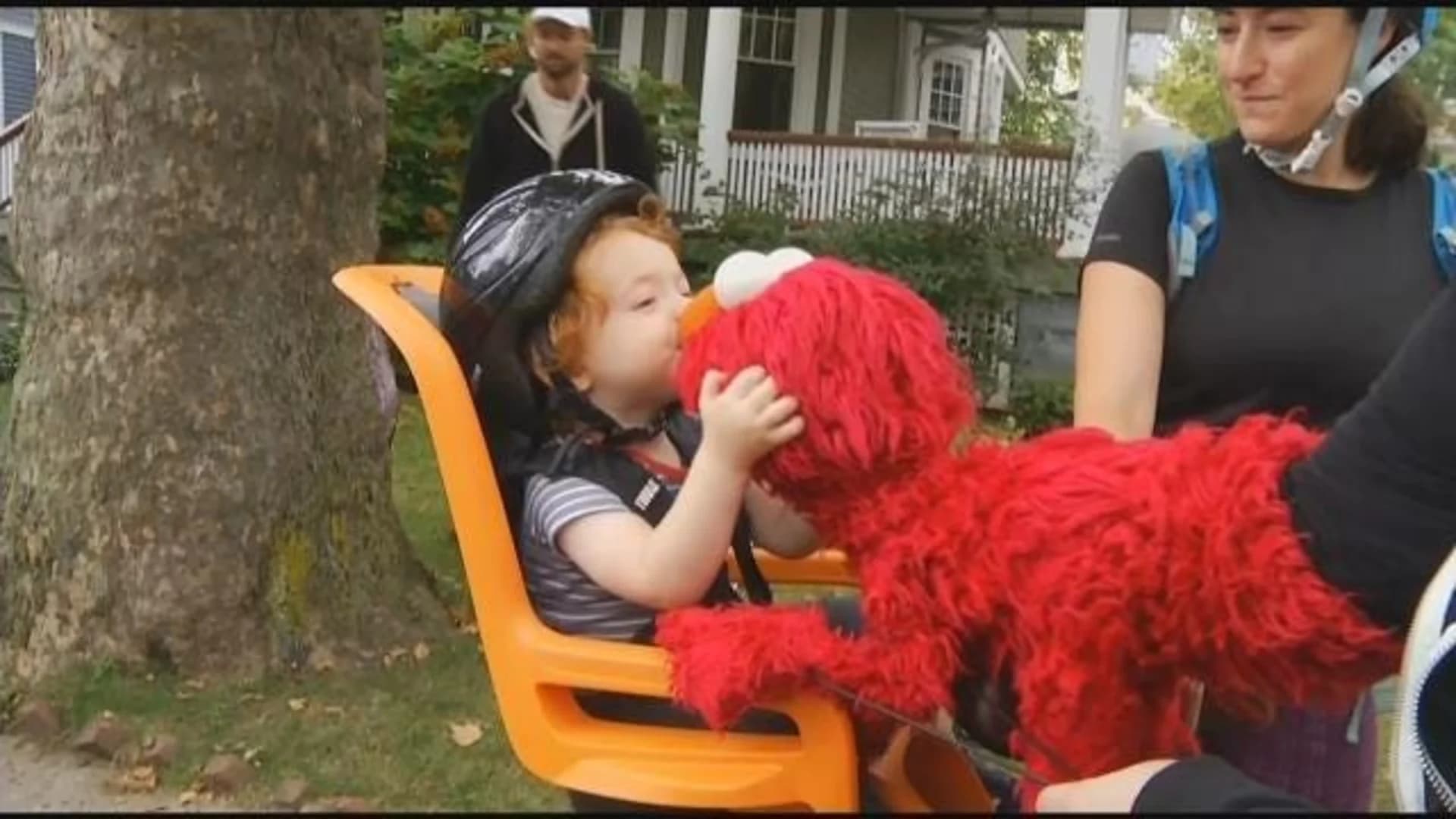 'Sesame Street' characters visit Brooklyn during commercial shooting