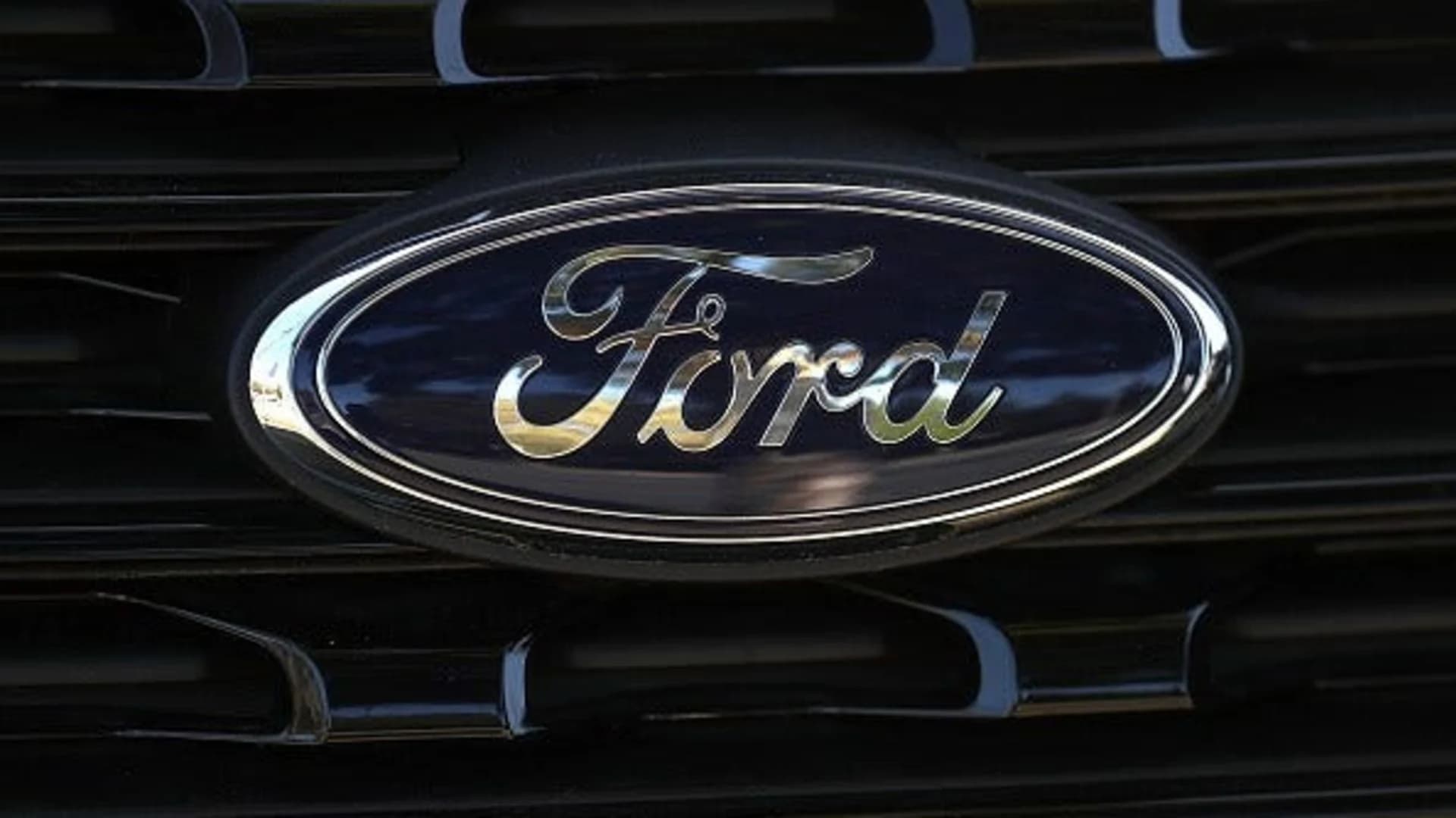 Ford recalls 550K vehicles that can roll away unexpectedly