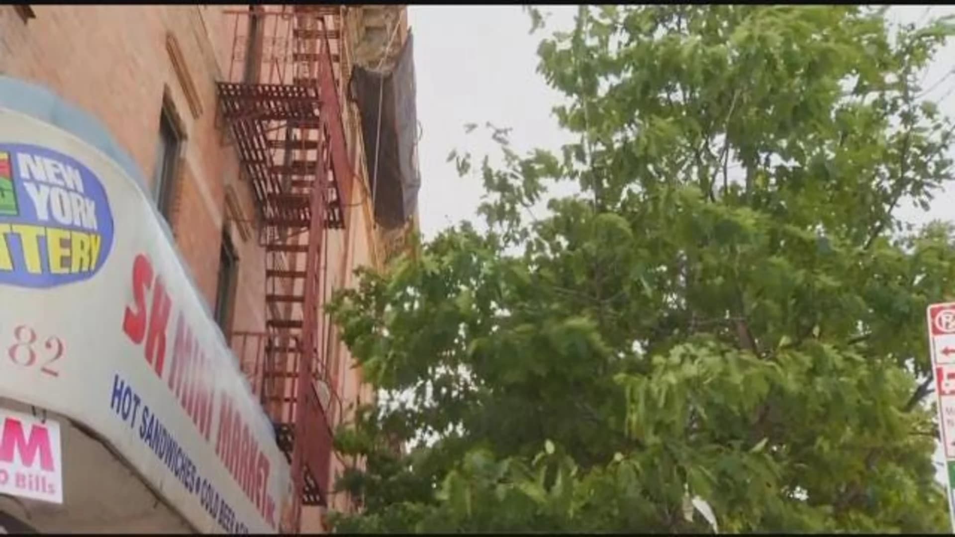 Construction worker dies after fall from scaffolding