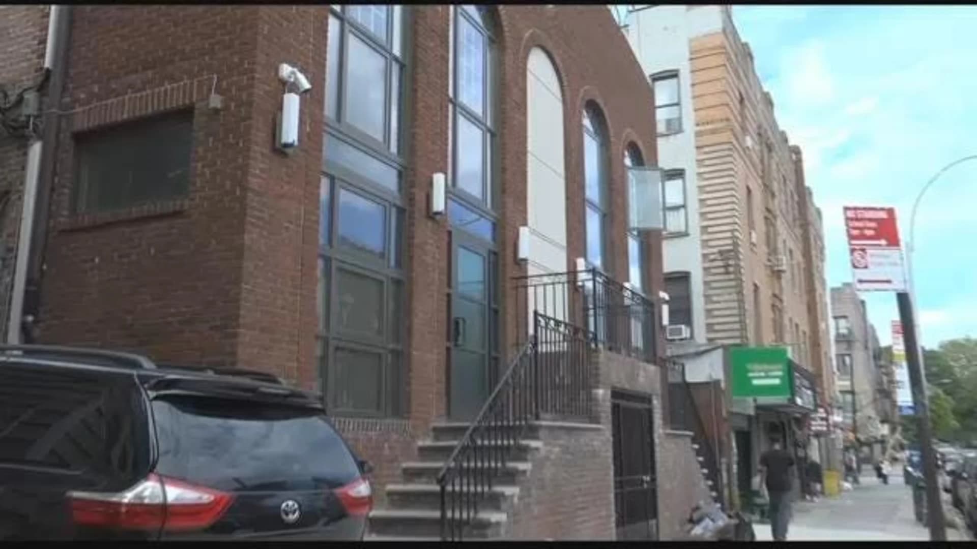 NYPD: Pair attacks Jewish man outside Midwood synagogue in 4th anti-Semitic attack this week