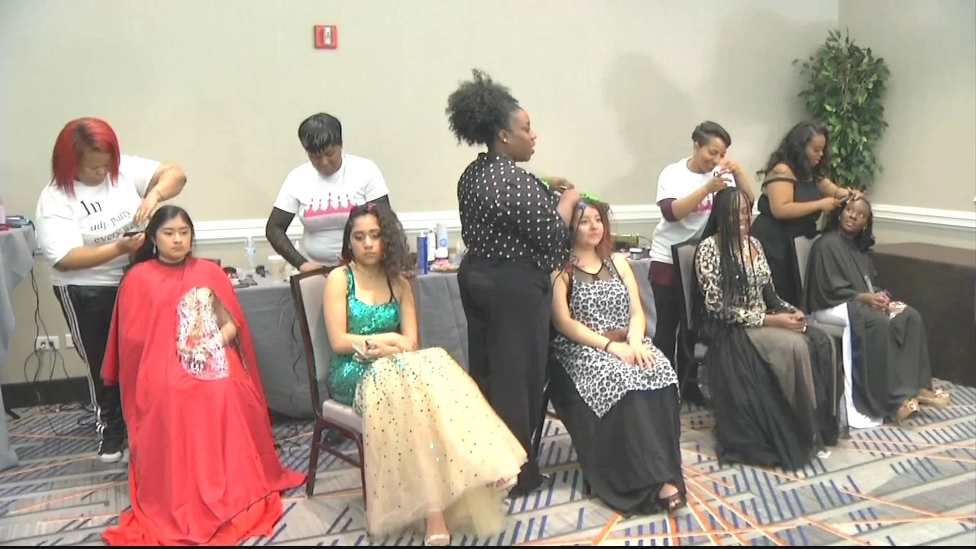 Group provides teens free prom outfits