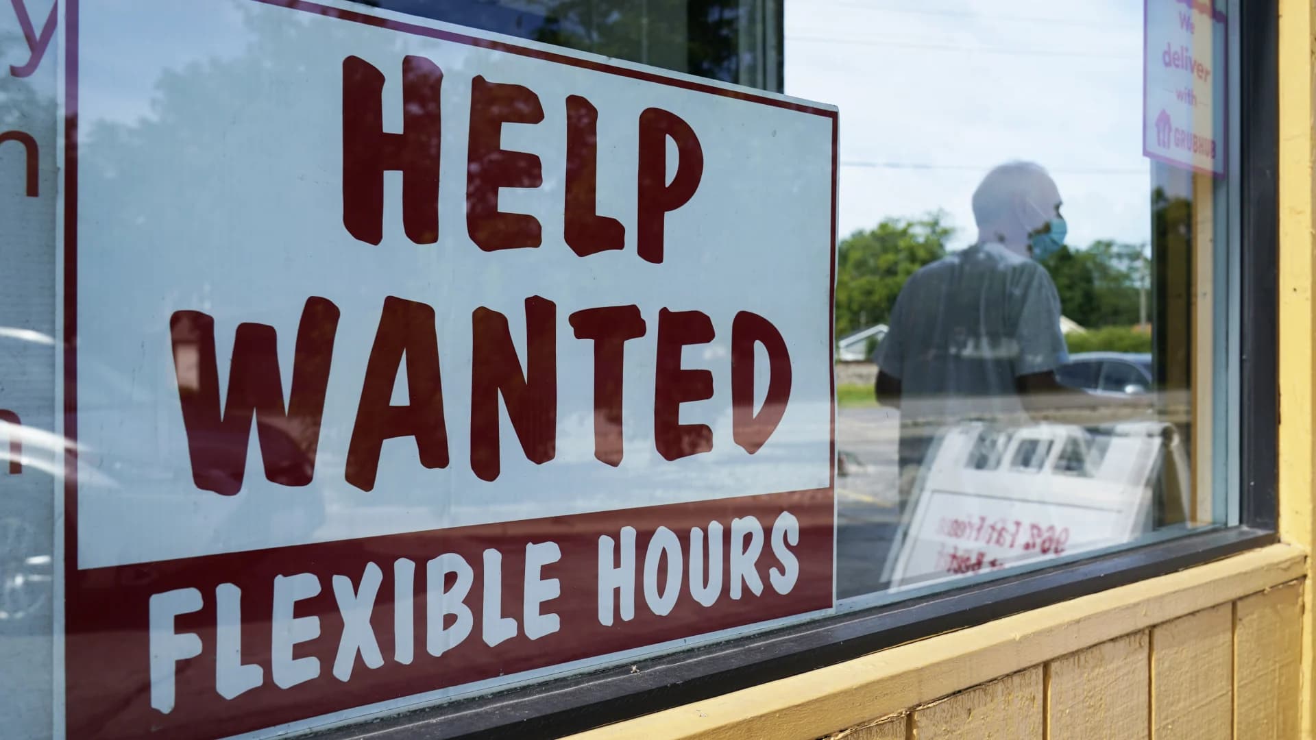 US claims for unemployment aid jump, but remain low