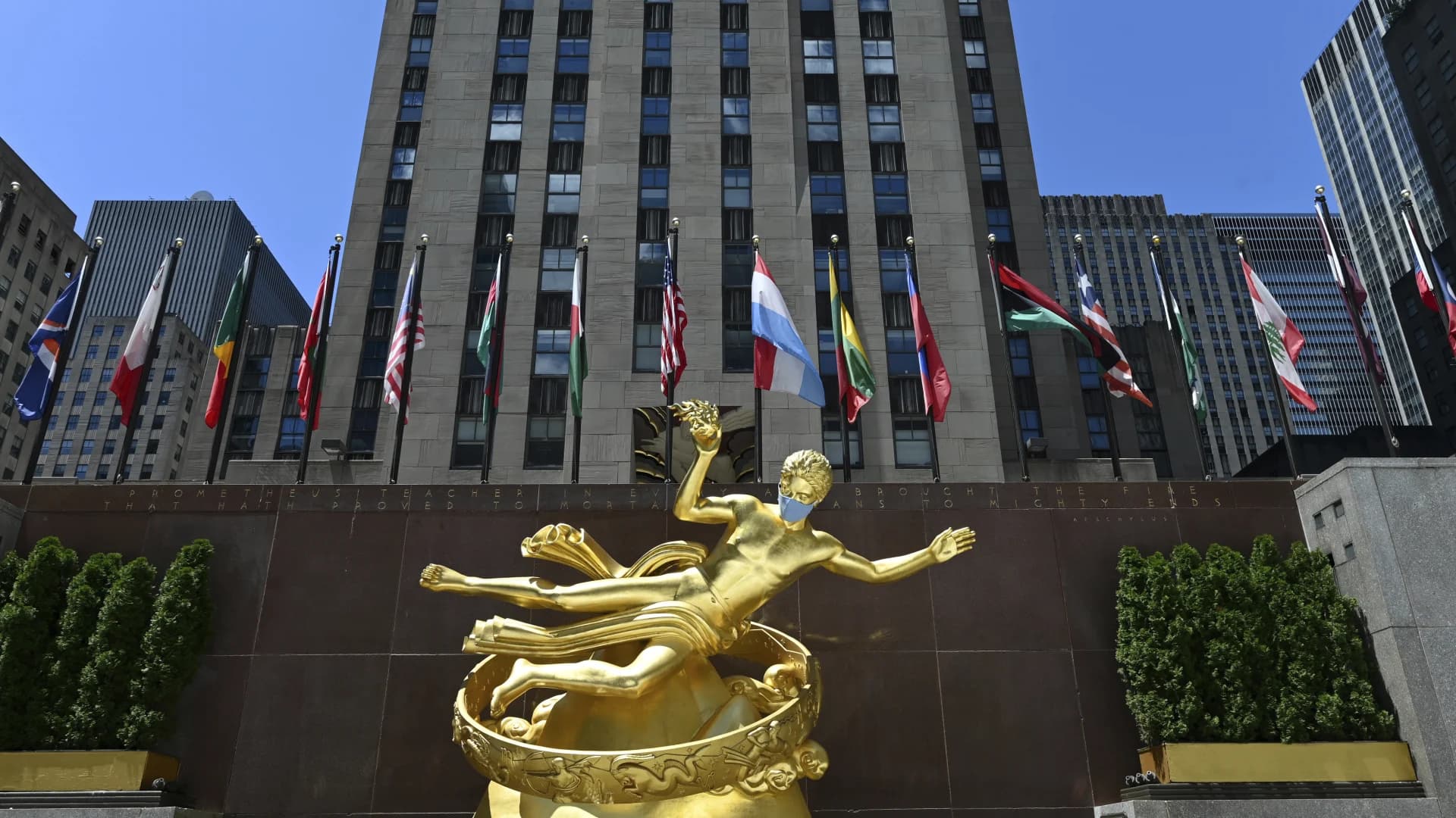 Rockefeller Center opens submissions to host weddings for 5 couples in honor of Pride 