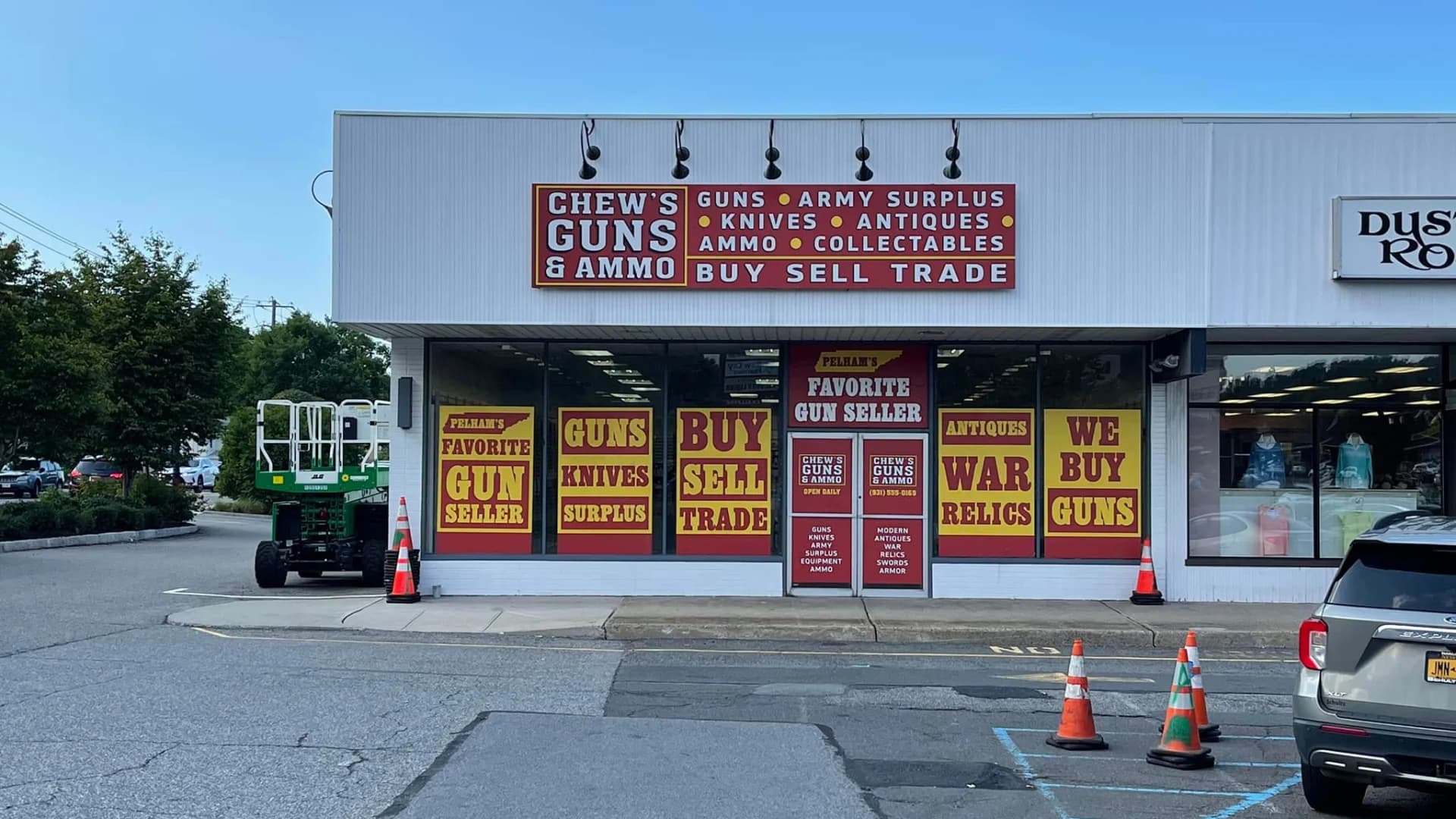 NOT A GUN STORE: 'FBI: Most Wanted' temporarily transforms old Radio Shack during filming