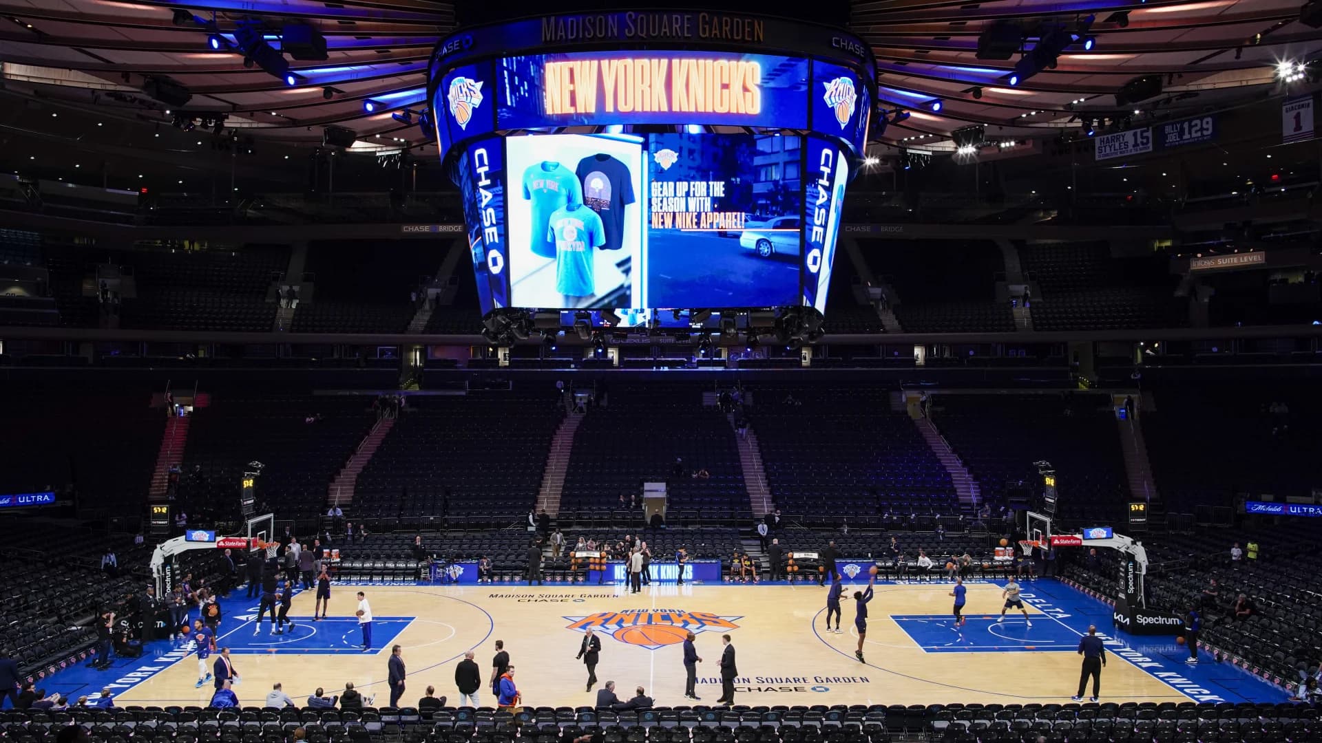 MSG sued for yanking lawyer's Knicks seats, banning partners
