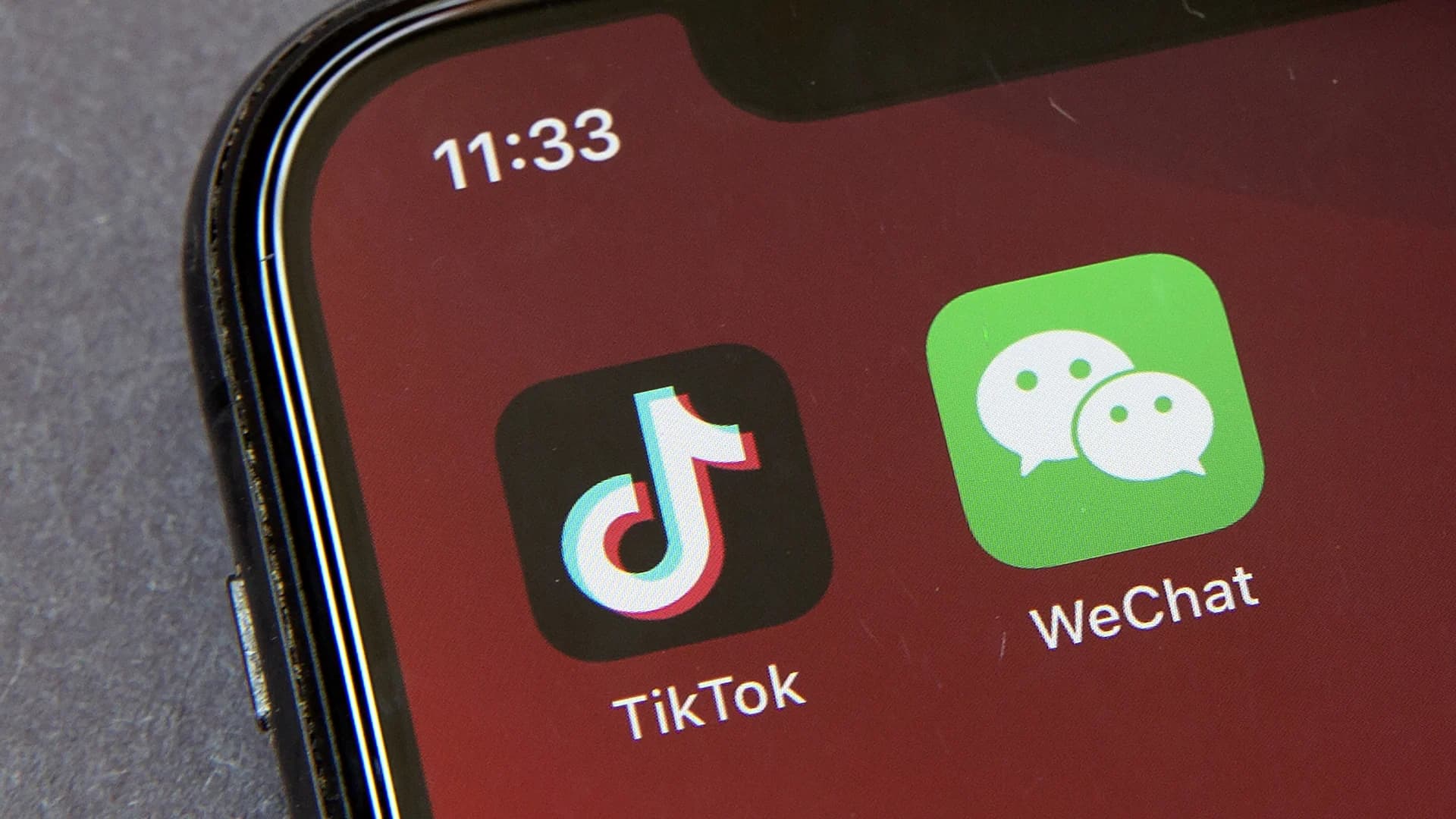 US banning downloads of TikTok and WeChat starting Sunday over national security concerns