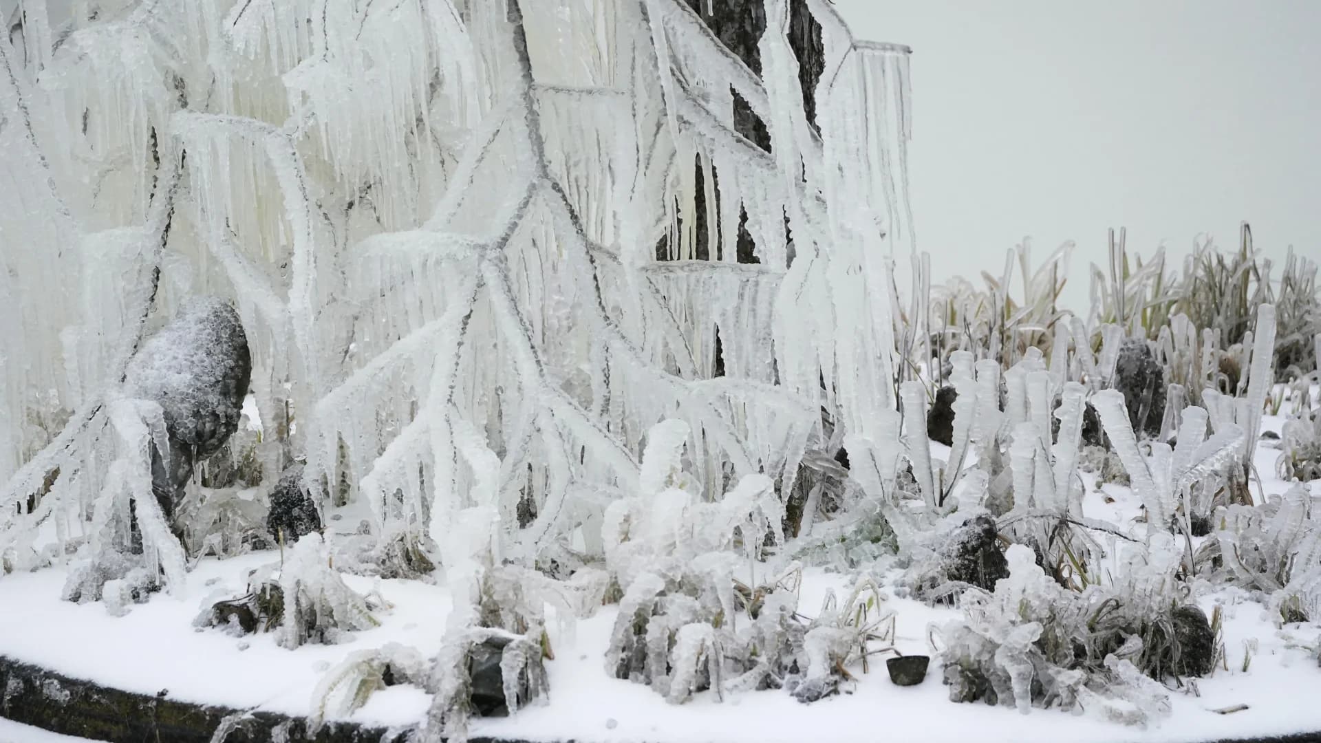 Are you ready for ice storms? Here are 10 tips to keep you safe on the road and at home
