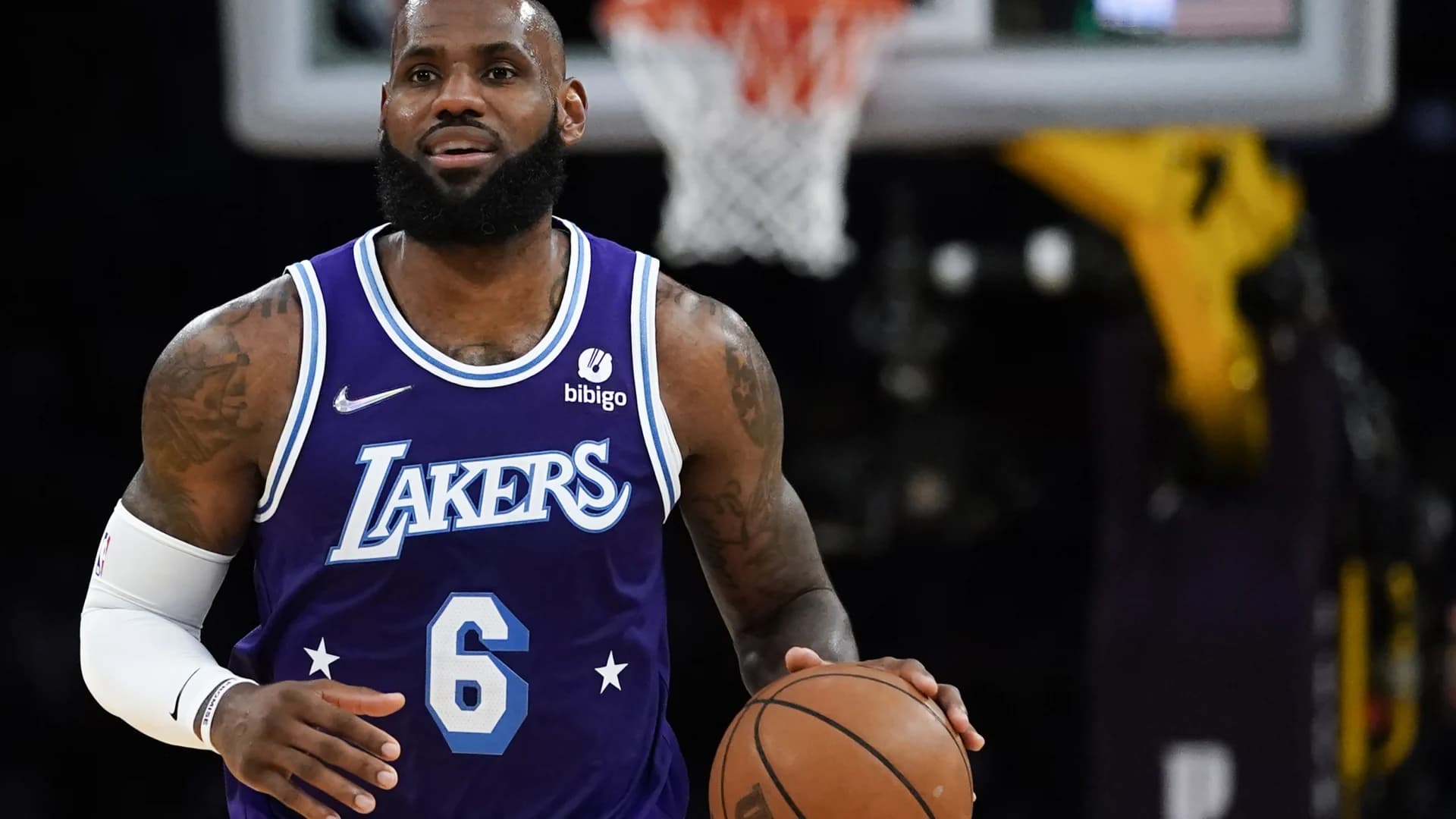 LeBron James inks 2-year, $97.1 million deal with Lakers