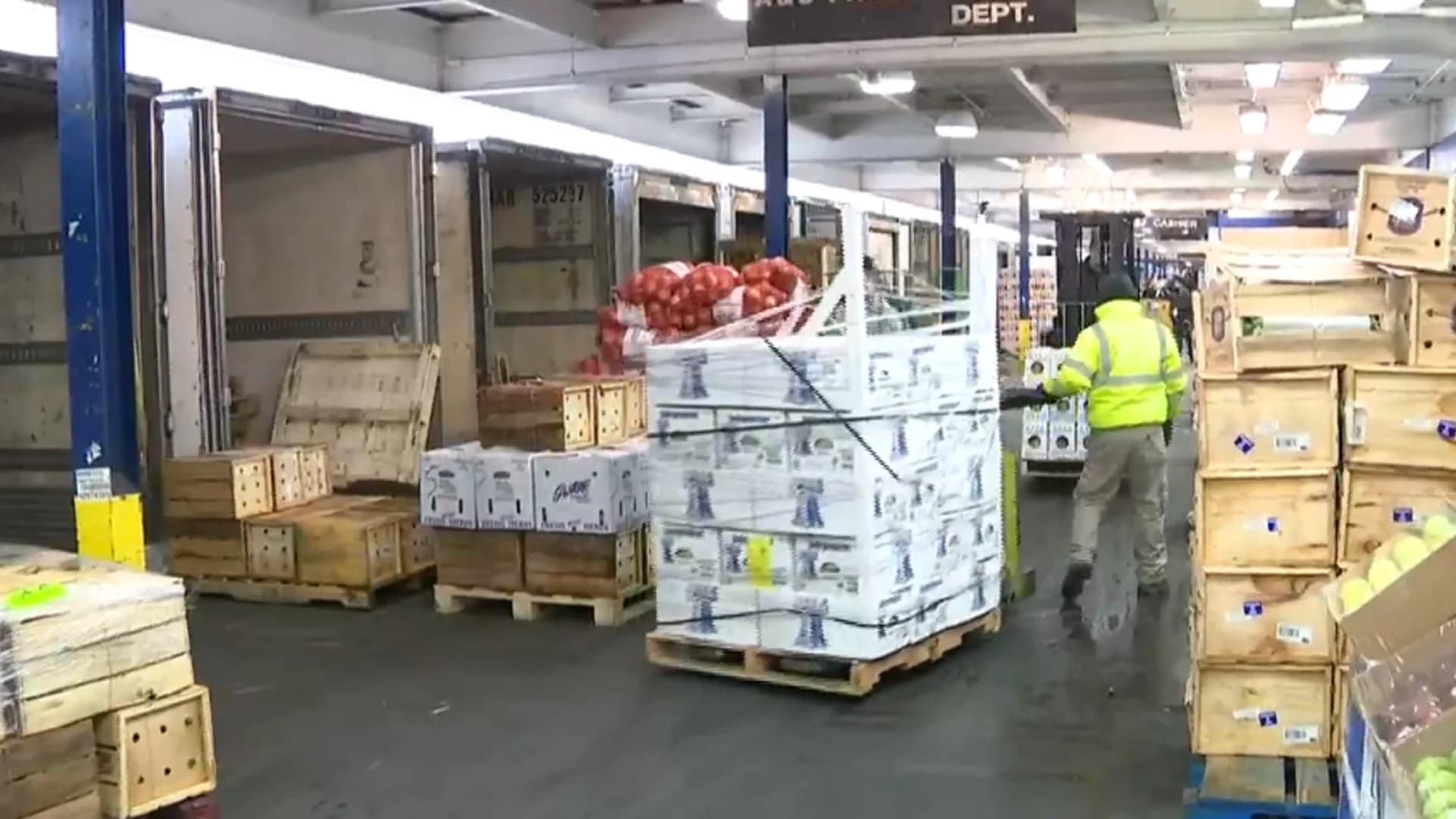 Hunts Point Produce Market workers set to strike as negotiations break down 
