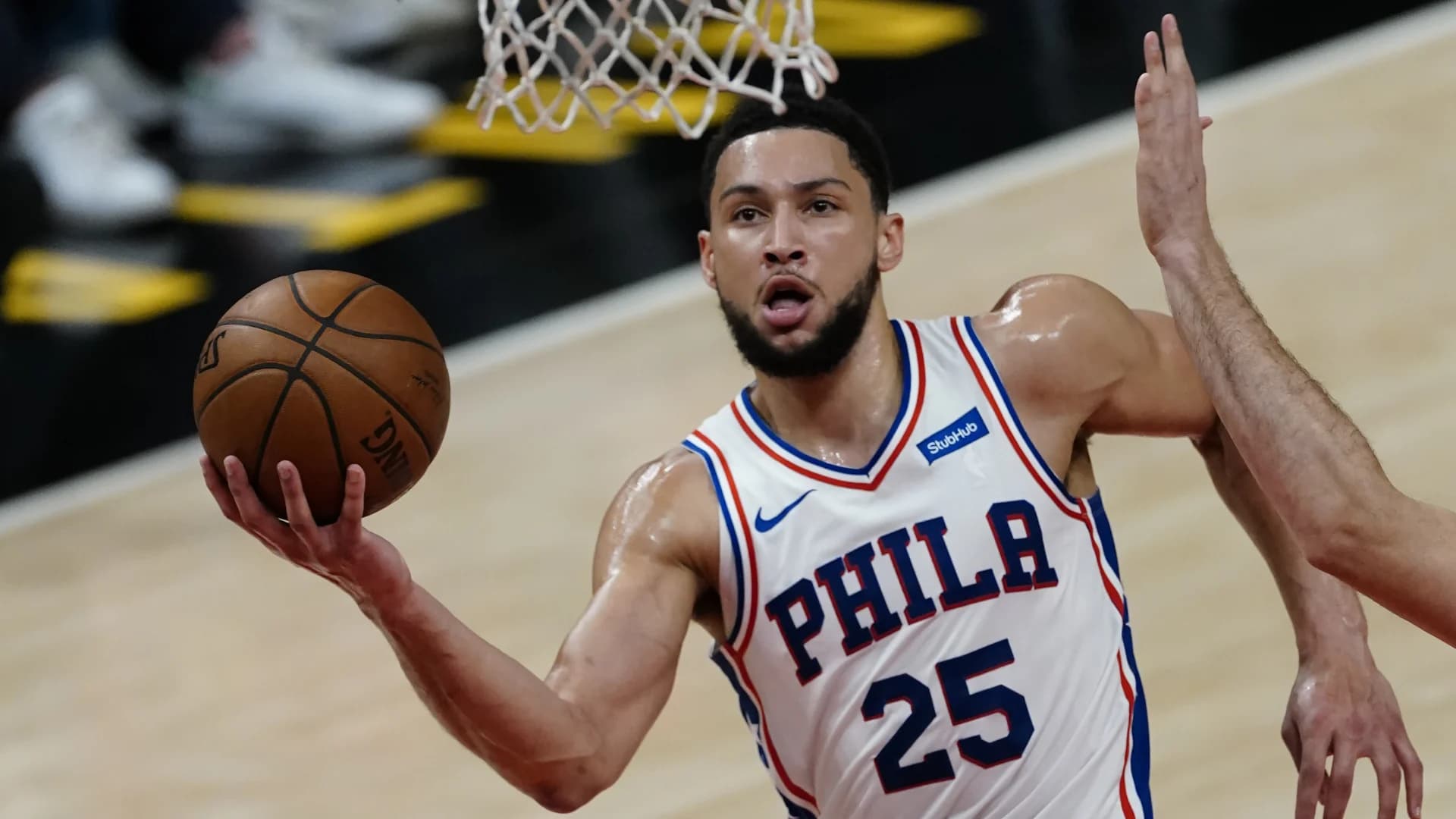 AP source: Simmons won't report to 76ers' training camp