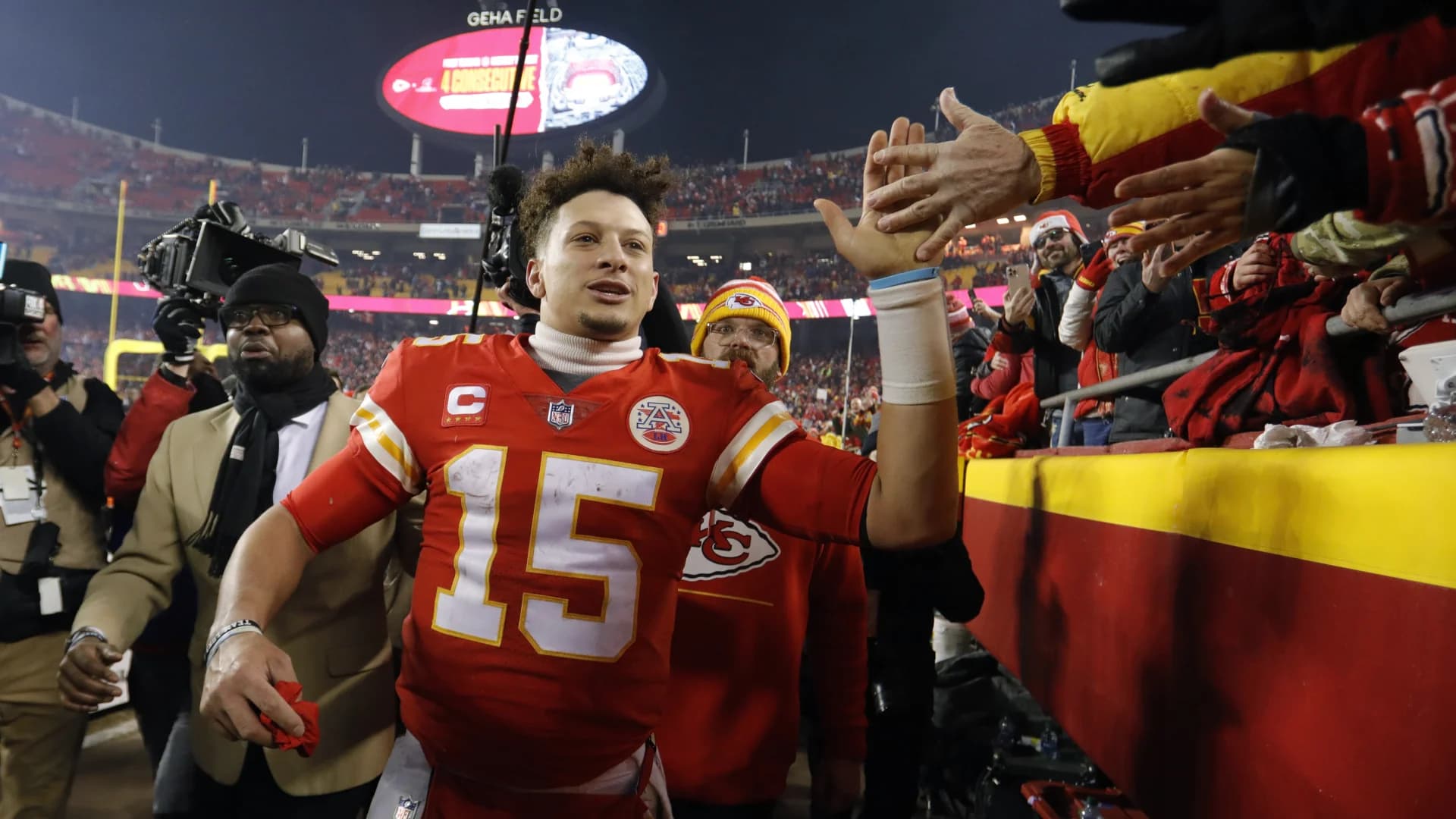 Chiefs host Bengals, 49ers at Rams for spots in Super Bowl